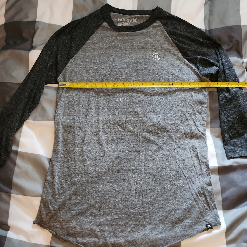 Hurley raglan 3/4 sleeve